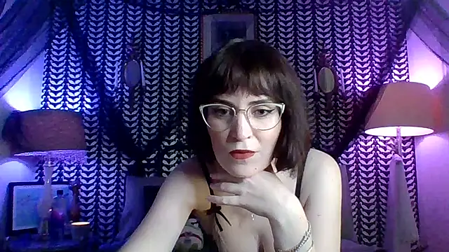 Lady Theodora online show from September 25, 2:32 am