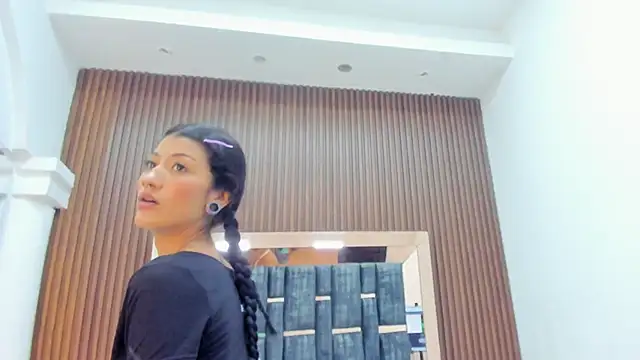 olivia pearl  online show from September 27, 12:12 pm