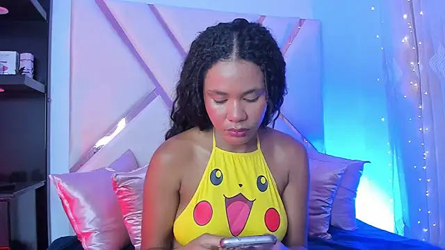 Jade Thonson1 online show from May 8, 8:21 pm