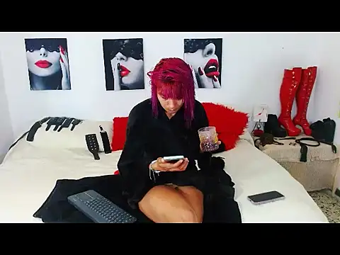 mylygrey online show from May 16, 2:16 pm