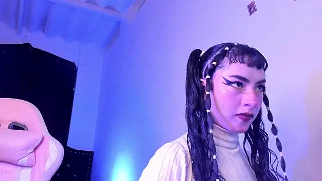 kitty  chs online show from May 24, 1:15 am