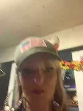 blondebarbiebae online show from May 13, 9:53 pm