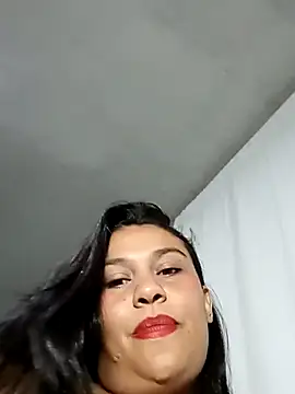 MiaaLuxx online show from October 7, 5:45 am