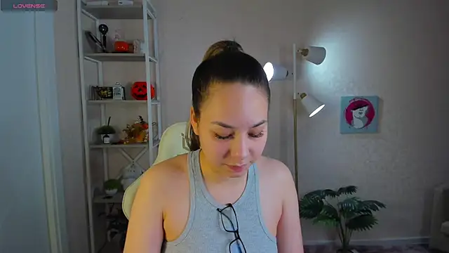 Al1ice Moures online show from November 27, 1:30 am