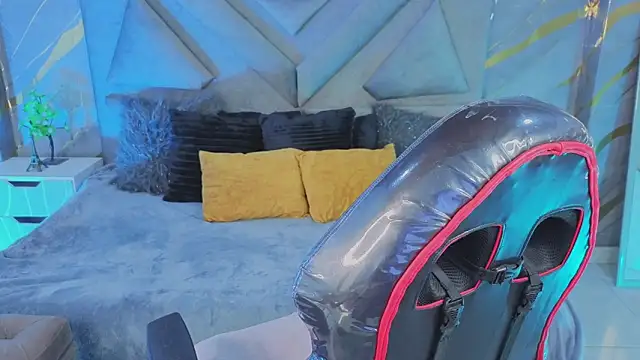 samycollens online show from March 29, 12:48 pm