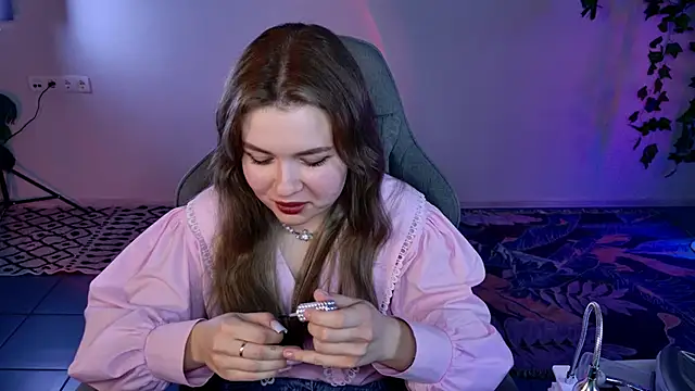 HaleySun online show from October 7, 1:48 pm