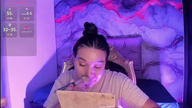 Tamara Johnss  online show from October 7, 3:00 am