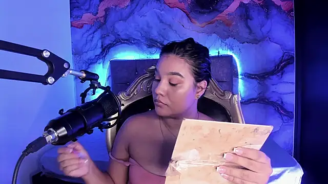 Tamara Johnss  online show from October 24, 3:13 am