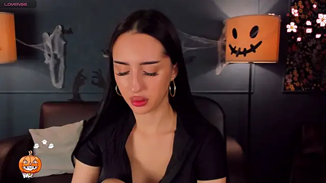 LisaFoxie online show from November 3, 10:19 am