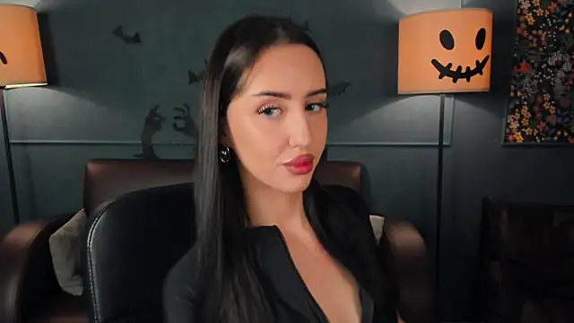 LisaFoxie online show from October 23, 10:10 am