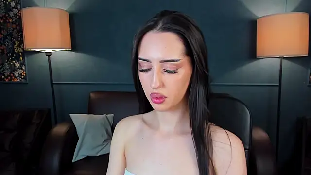 LisaFoxie online show from October 10, 11:04 am