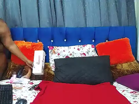 BustyBMWx online show from October 12, 5:15 pm