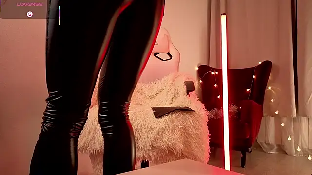 MonicaMilligan online show from January 12, 2:55 pm