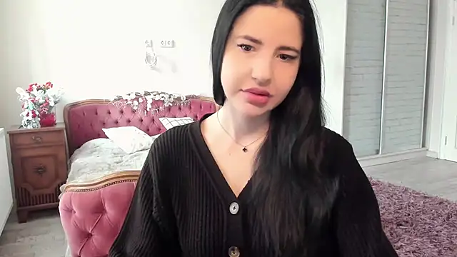 Malibu J online show from December 17, 7:23 am