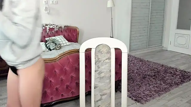 Malibu J online show from December 20, 8:07 am