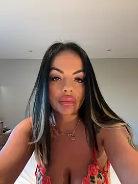 CarmenMB online show from October 5, 2:33 pm