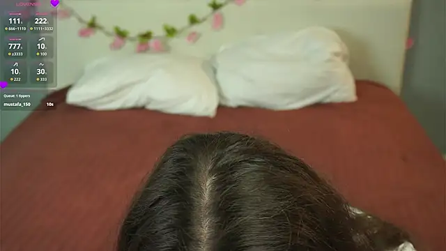 IveyJomes online show from October 3, 9:36 am