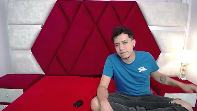 jakeyariana online show from October 6, 7:40 pm