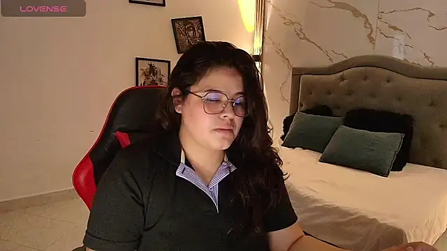 Nina Rouge7 online show from December 18, 7:07 pm