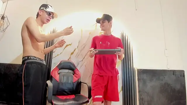 liam coleman25 online show from February 3, 6:22 am