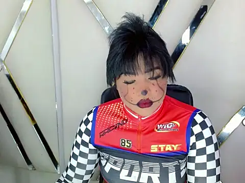 AuroraRoss online show from October 30, 7:59 pm