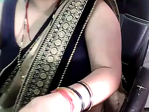 BABITA KUMARII online show from May 8, 10:22 pm