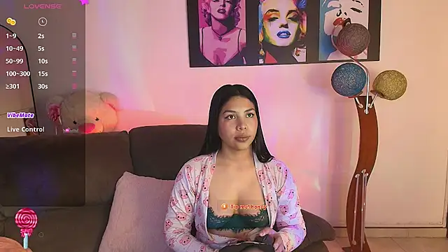kloe28 online show from May 5, 3:53 am