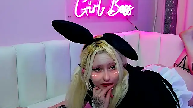 JuliaSharkk online show from October 26, 9:32 pm