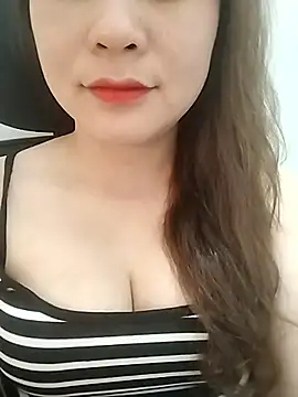 Girl Shy2000 online show from May 5, 4:15 am