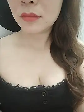 Girl Shy2000 online show from July 9, 1:24 pm