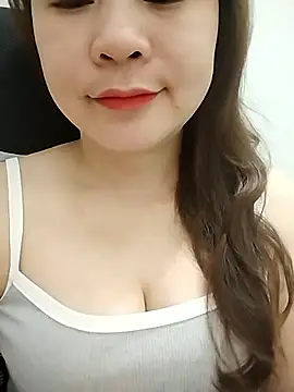 Girl Shy2000 online show from April 29, 9:42 pm