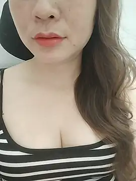 Girl Shy2000 online show from June 19, 1:03 pm