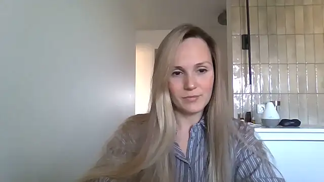 Kyrelinn online show from November 3, 4:16 am