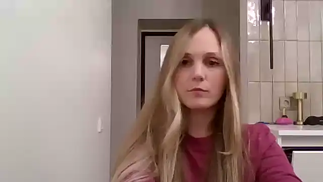 Kyrelinn online show from October 29, 4:31 pm