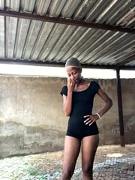 Caramel102004 online show from January 8, 9:46 am