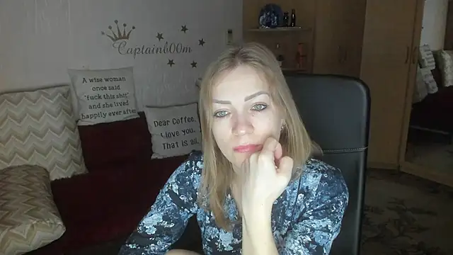 Tiffany Bates online show from November 9, 4:08 am