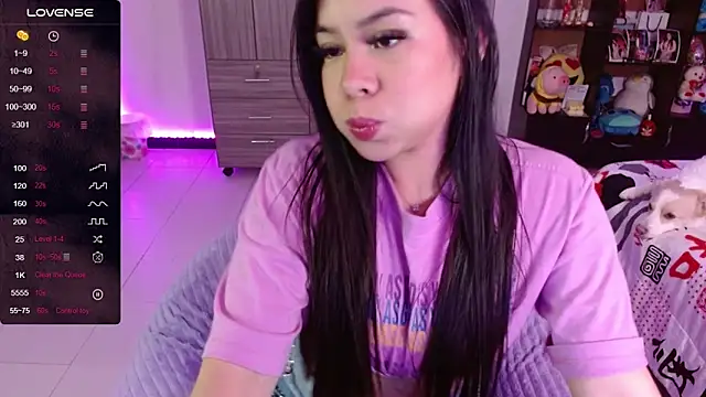 Snapshot of Isaabellaa_24 chatting on October 22, 7:52 pm Isaabellaa 24 online show from October 22, 7:52 pm