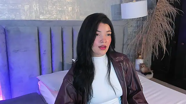 EmmaBlossom online show from May 20, 12:35 pm