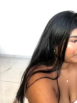 AnaBrowmn online show from October 30, 9:05 pm