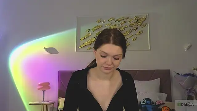 Nicole Broown  online show from November 27, 9:50 pm