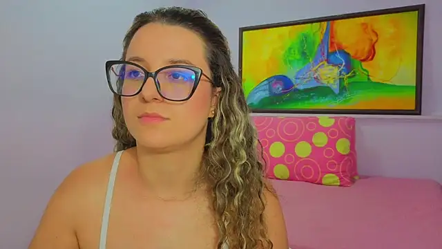 katiaa lovv online show from May 7, 3:38 pm