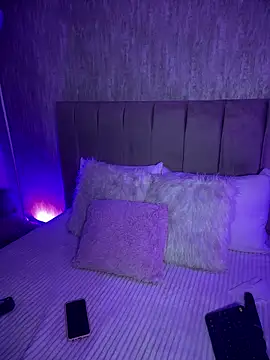 Mia Valmont online show from January 7, 12:58 am