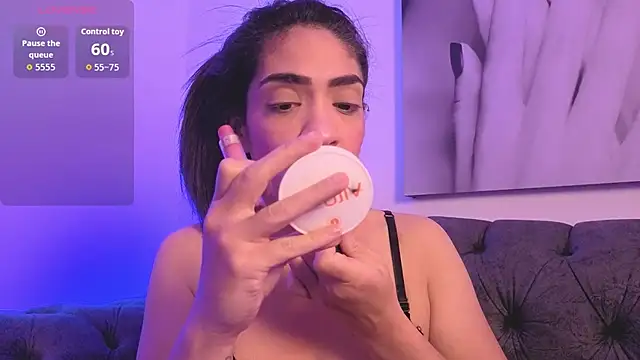 Angelina  Smith online show from October 28, 7:30 pm