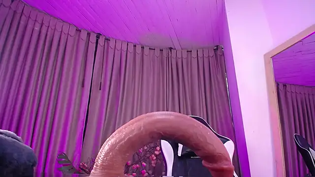Tamararosses online show from May 21, 1:42 pm