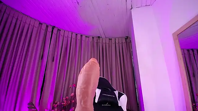 Tamararosses online show from May 6, 1:48 pm