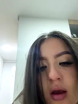 Isabelasweet online show from October 5, 3:11 am