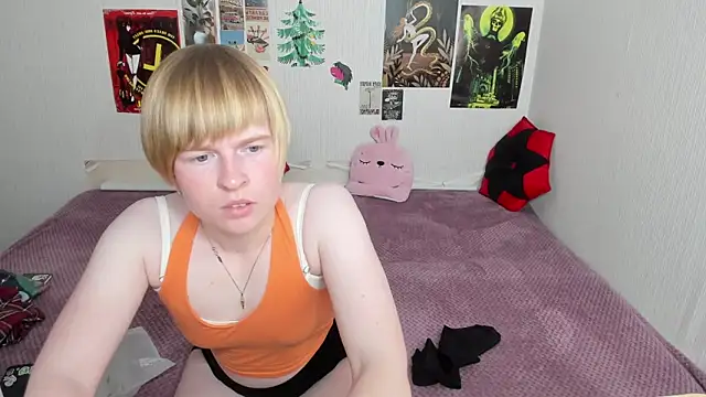 Cattie w  online show from May 20, 1:57 am
