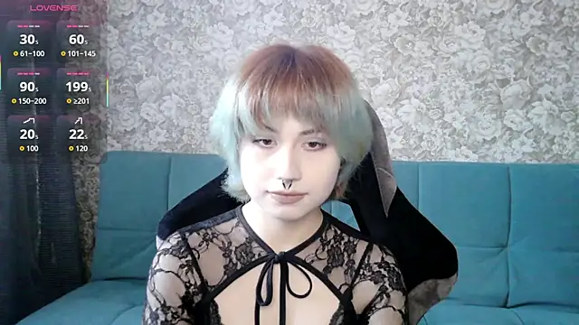 LeisaHopperstad online show from April 28, 12:09 pm