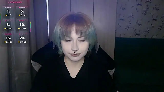 LeisaHopperstad online show from May 4, 12:20 pm