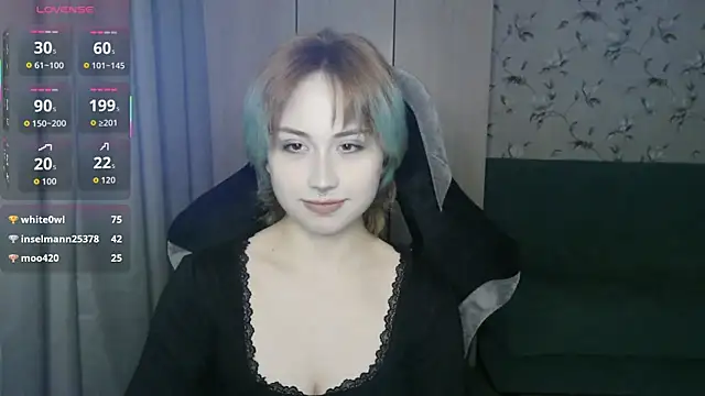 LeisaHopperstad online show from May 12, 4:13 pm